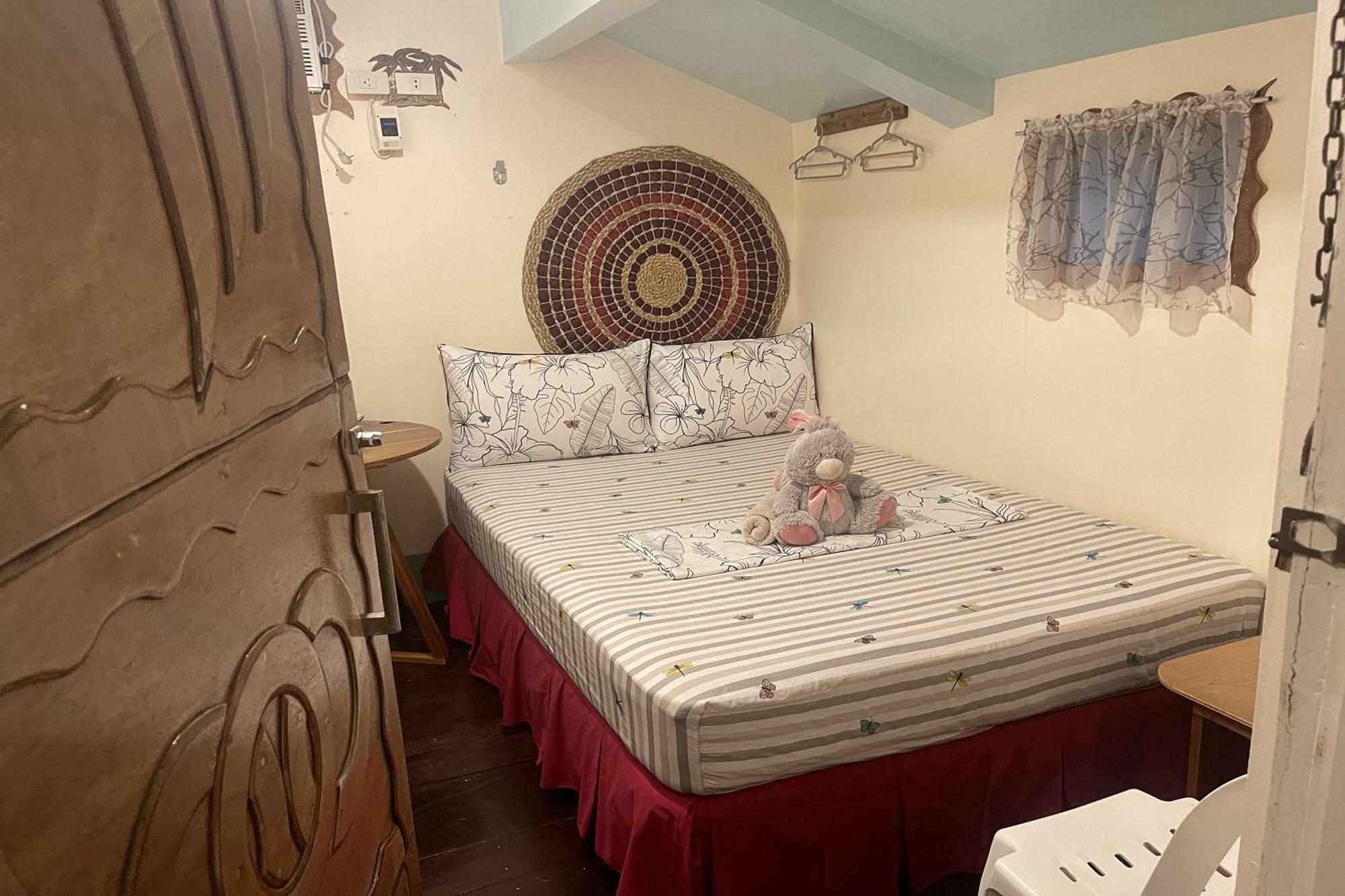 Balai Vivencio Hostel Puerto Princesa Eksteriør billede