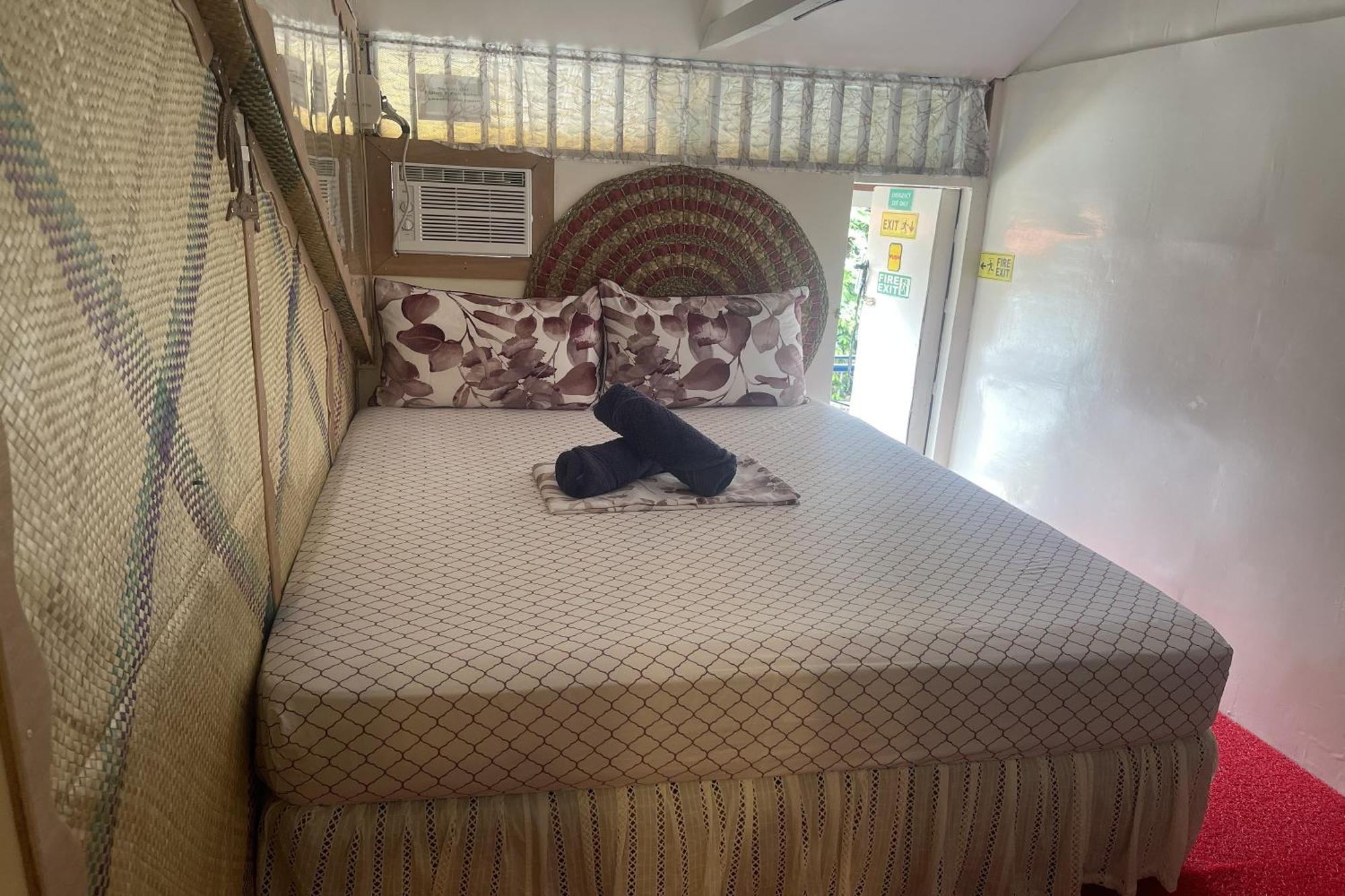 Balai Vivencio Hostel Puerto Princesa Eksteriør billede