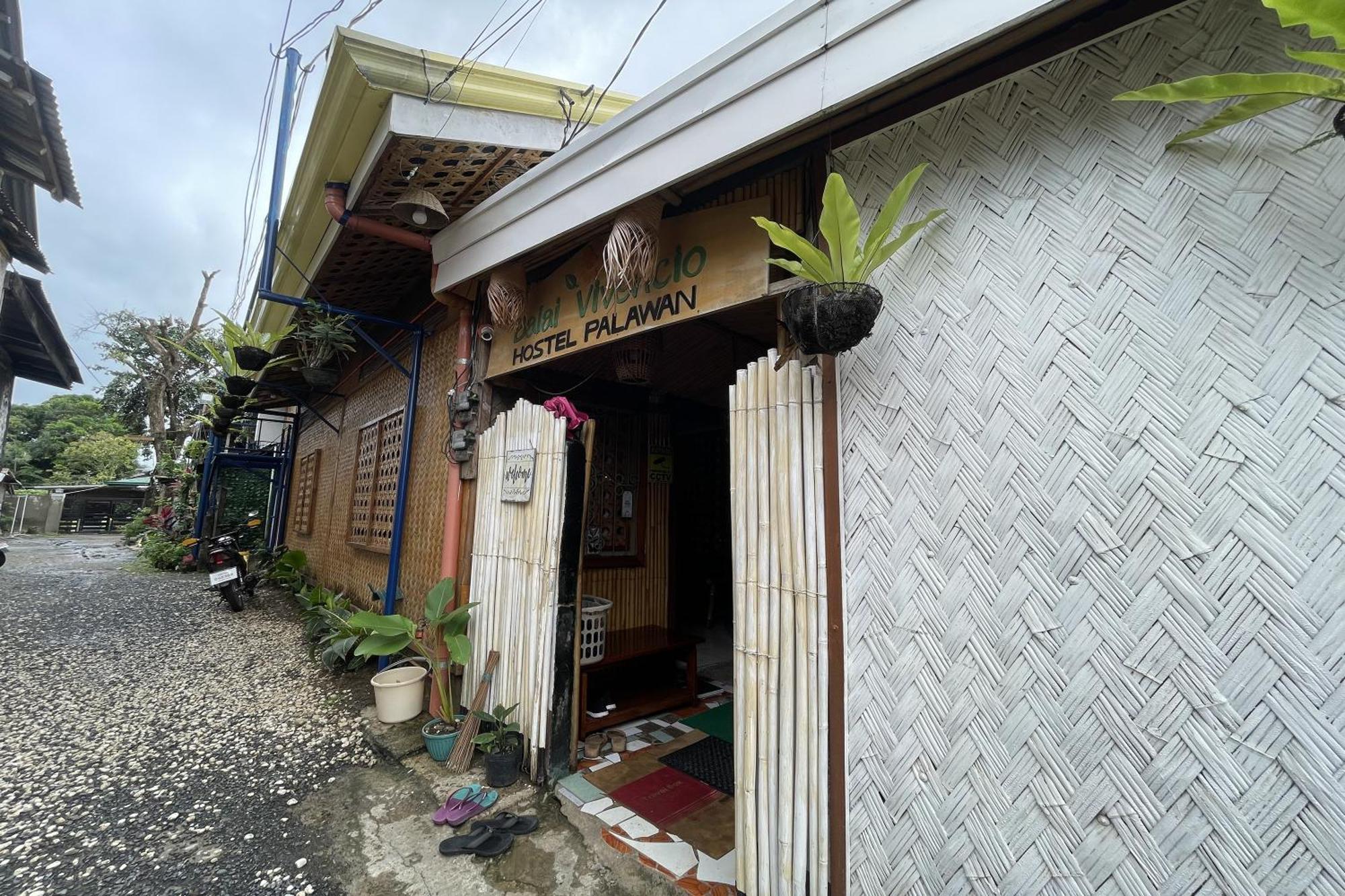 Balai Vivencio Hostel Puerto Princesa Eksteriør billede