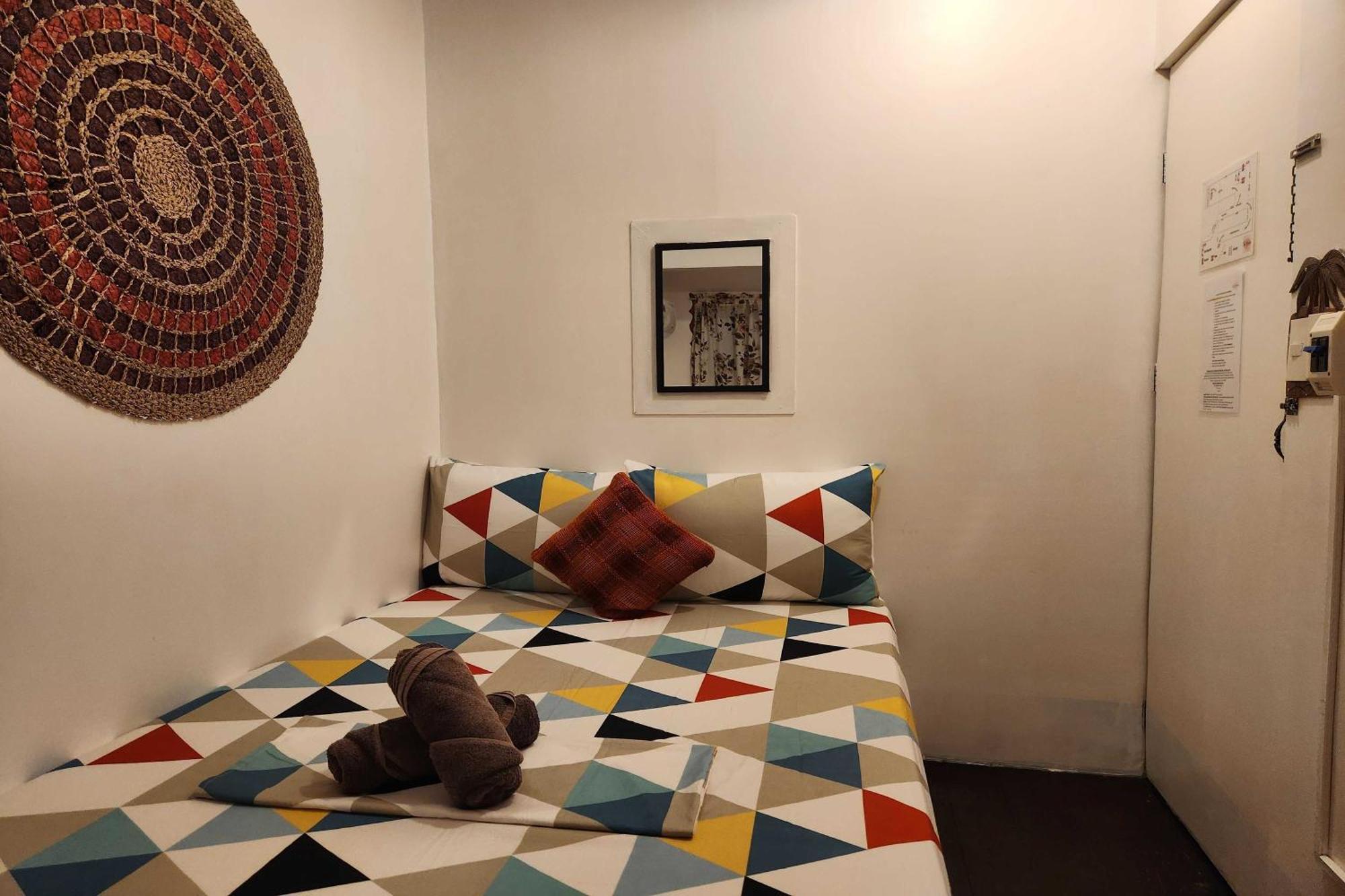 Balai Vivencio Hostel Puerto Princesa Eksteriør billede